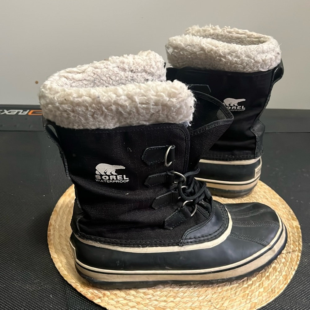 Sorel Winter Snow Carnival Outdoor Boots Size 10
